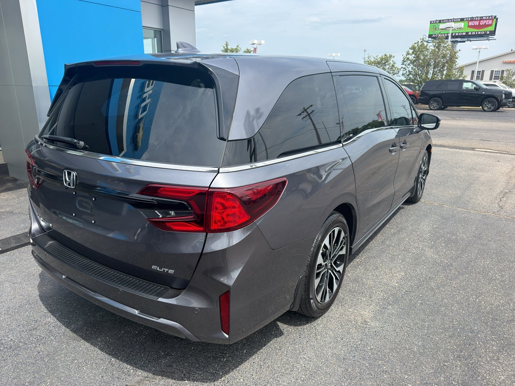 2025 Honda Odyssey — rear three-quarter view